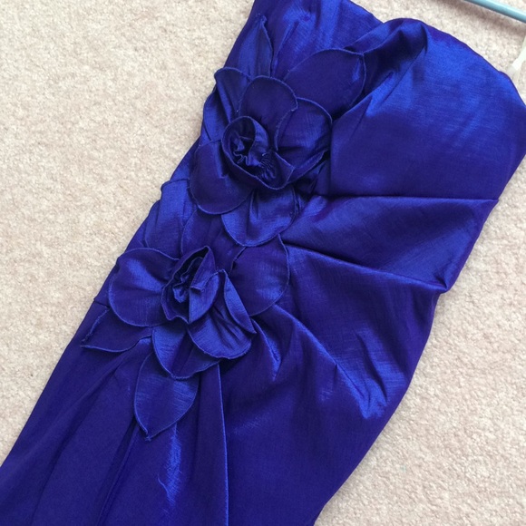 Royal Blue dress with flower detail - Picture 3 of 3